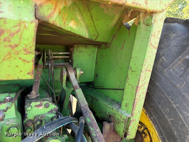 image for item FG0783 1974 John Deere 4430 tractor