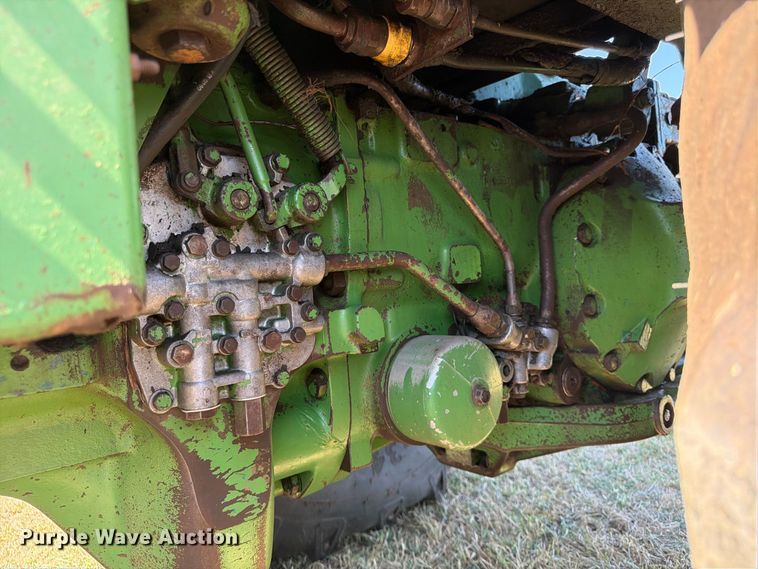 image for item FG0783 1974 John Deere 4430 tractor