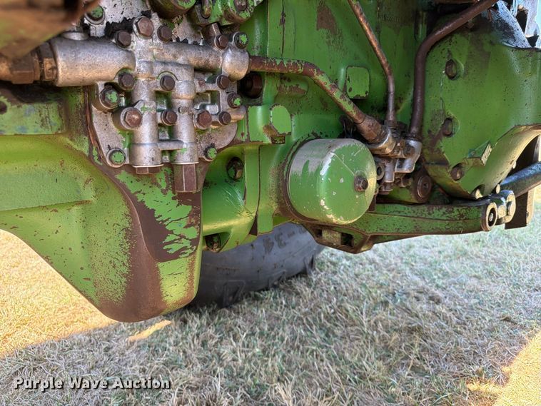 image for item FG0783 1974 John Deere 4430 tractor