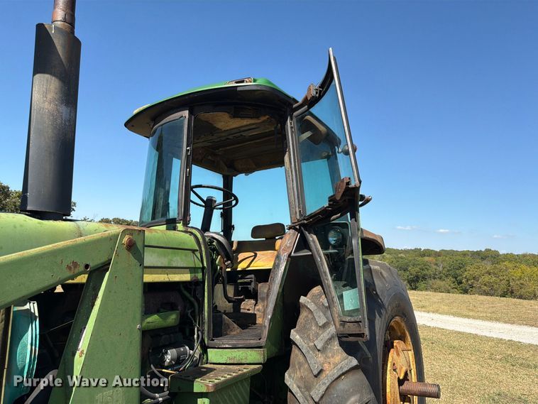 image for item FG0783 1974 John Deere 4430 tractor
