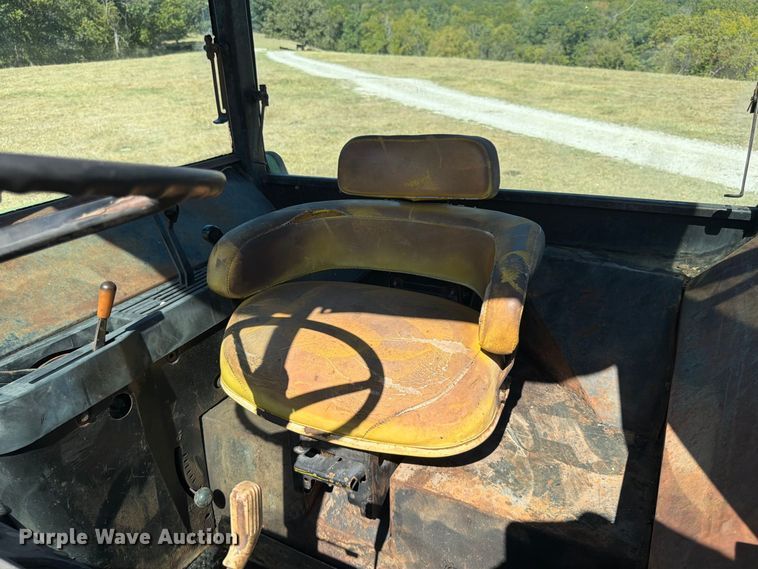 image for item FG0783 1974 John Deere 4430 tractor