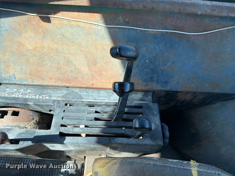 image for item FG0783 1974 John Deere 4430 tractor
