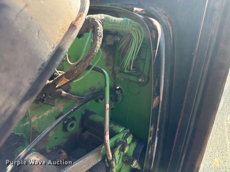 image for item FG0783 1974 John Deere 4430 tractor