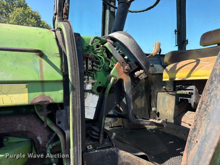 image for item FG0783 1974 John Deere 4430 tractor