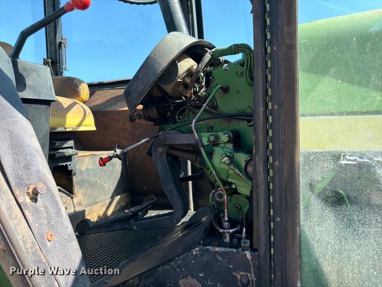 image for item FG0783 1974 John Deere 4430 tractor