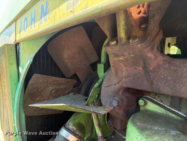 image for item FG0783 1974 John Deere 4430 tractor