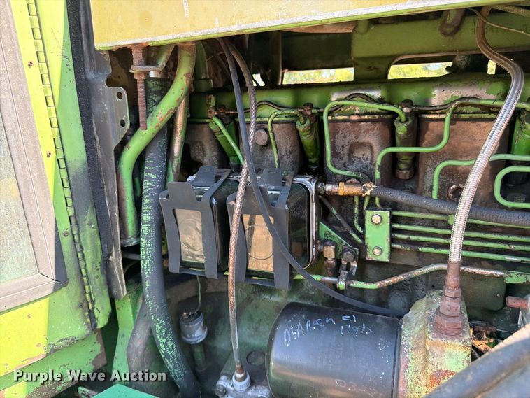 image for item FG0783 1974 John Deere 4430 tractor