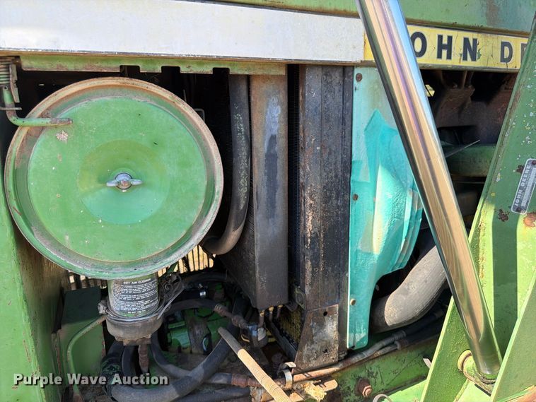 image for item FG0783 1974 John Deere 4430 tractor