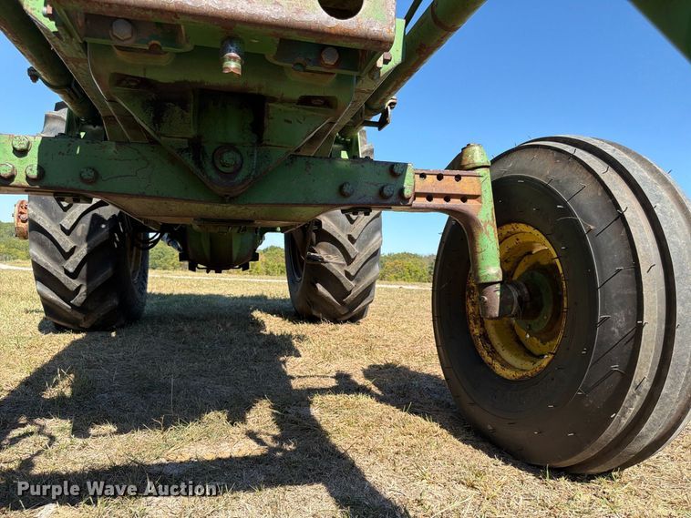 image for item FG0783 1974 John Deere 4430 tractor