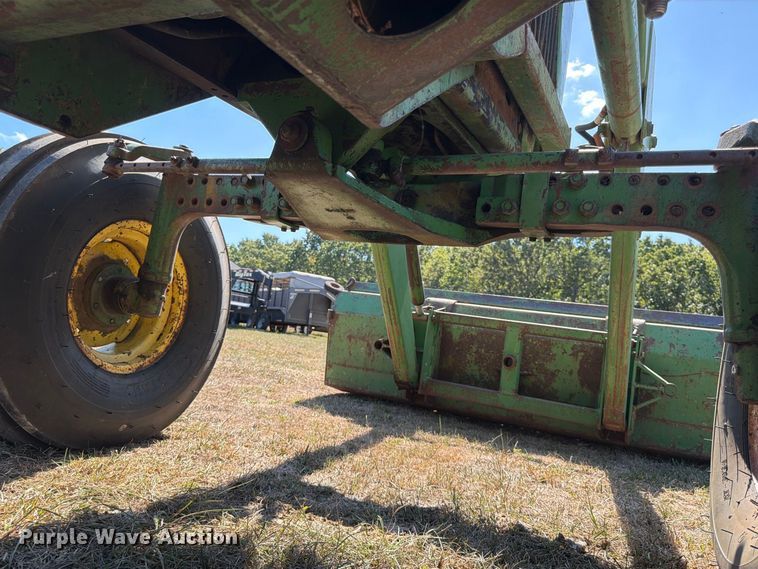 image for item FG0783 1974 John Deere 4430 tractor