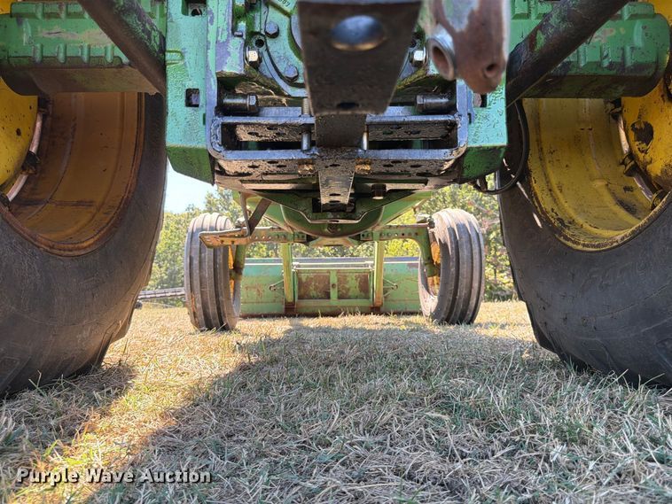 image for item FG0783 1974 John Deere 4430 tractor