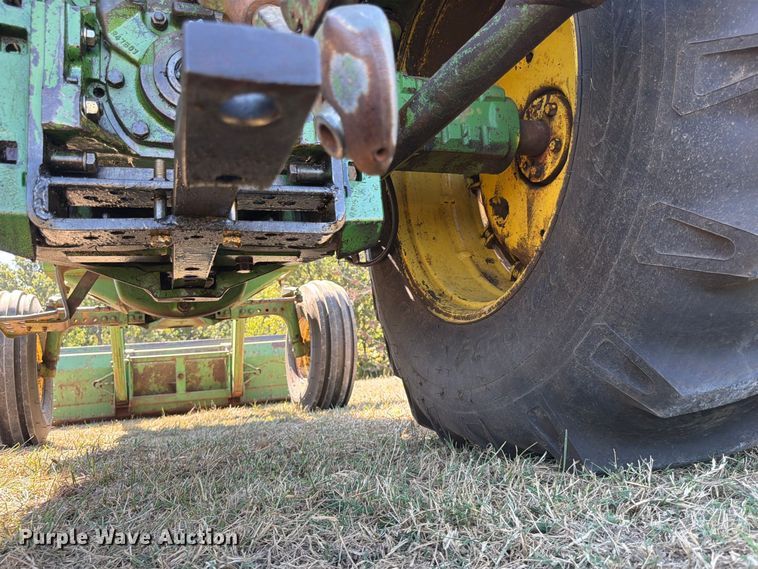 image for item FG0783 1974 John Deere 4430 tractor