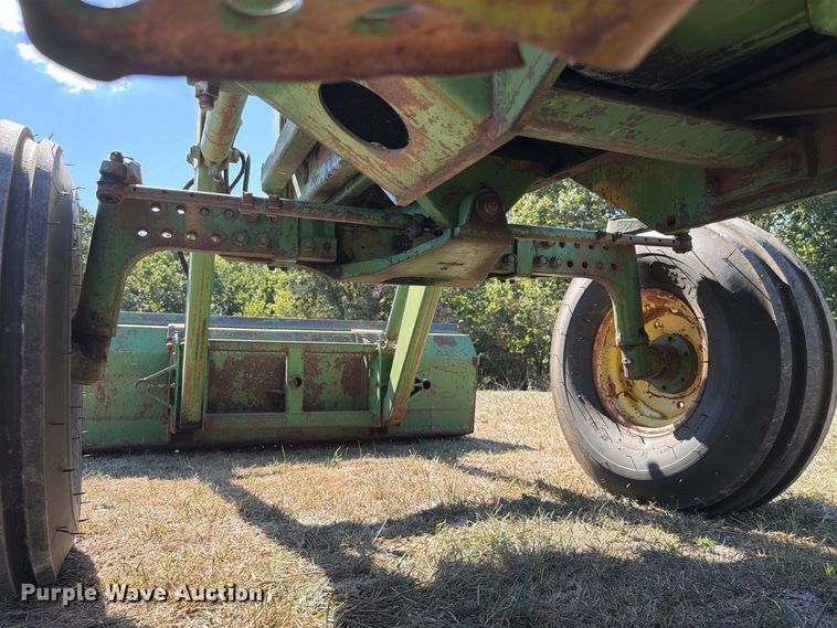 image for item FG0783 1974 John Deere 4430 tractor
