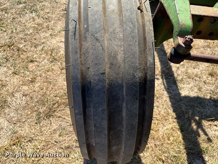 image for item FG0783 1974 John Deere 4430 tractor