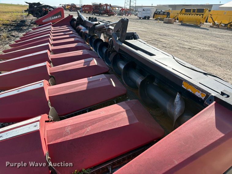 image for item FH6455 2014 Olimac Drago NR12 corn head