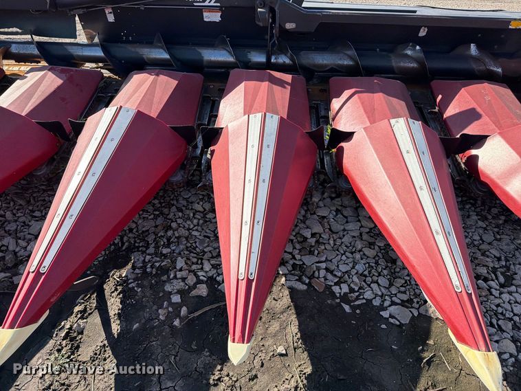 image for item FH6455 2014 Olimac Drago NR12 corn head