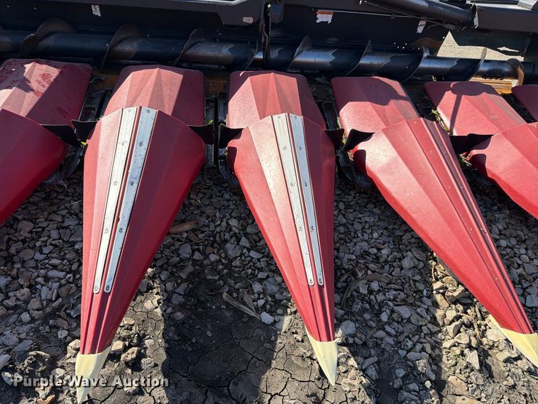 image for item FH6455 2014 Olimac Drago NR12 corn head