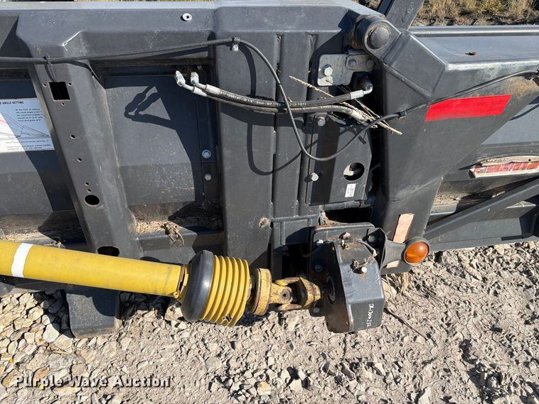 image for item FH6455 2014 Olimac Drago NR12 corn head