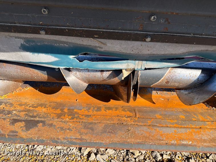 image for item FH6455 2014 Olimac Drago NR12 corn head