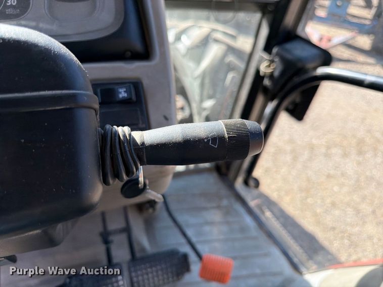 image for item FK3818 2003 Case IH JX90U tractor