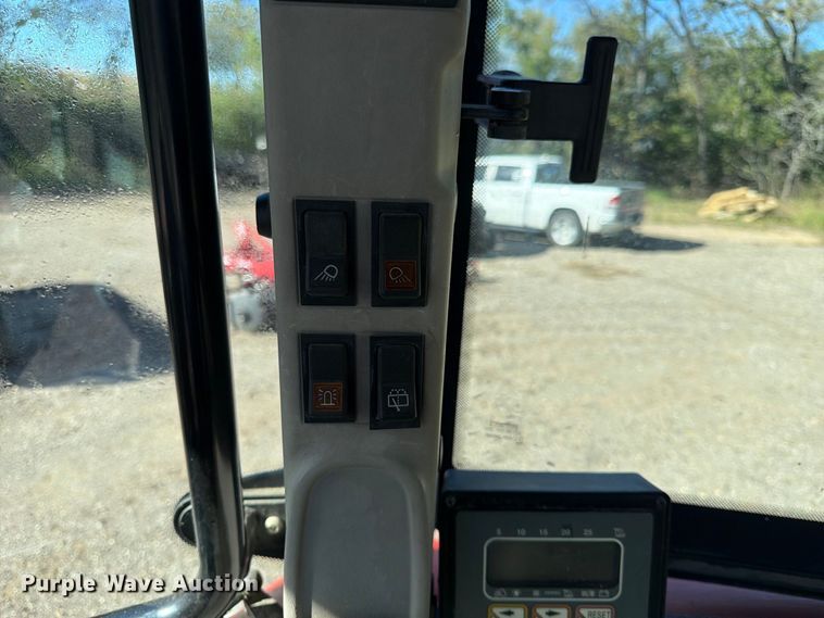 image for item FK3818 2003 Case IH JX90U tractor