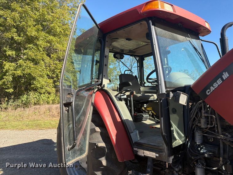 image for item FK3818 2003 Case IH JX90U tractor