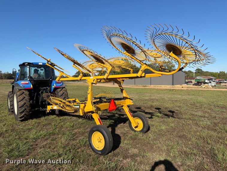 image for item FK5293 Vermeer VR1022 hay rake