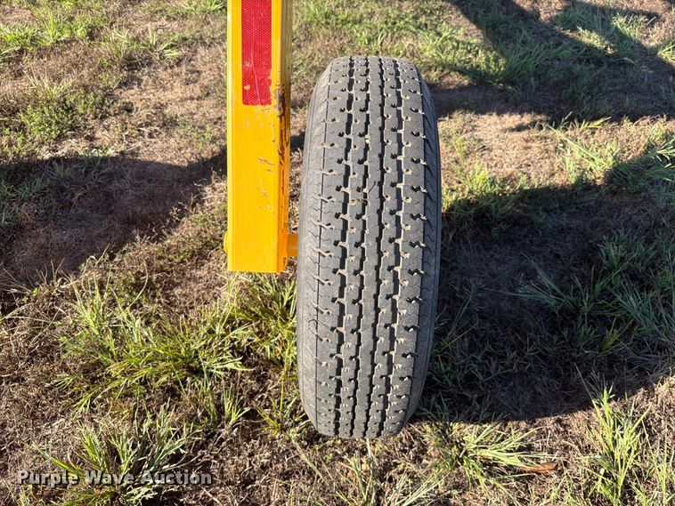 image for item FK5293 Vermeer VR1022 hay rake
