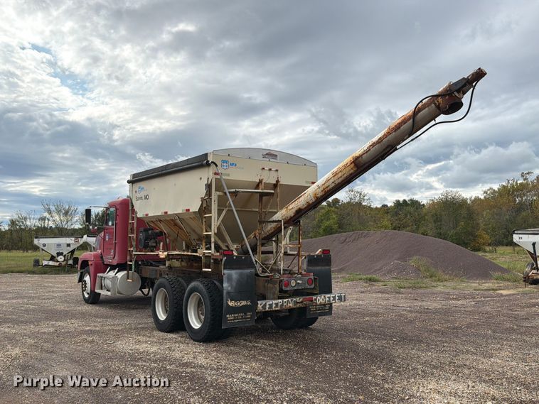 image for item FM6547 1997 Freightliner FLD120 fertilizer delivery truck
