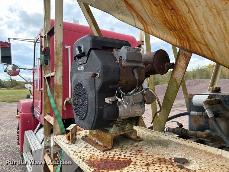 image for item FM6547 1997 Freightliner FLD120 fertilizer delivery truck