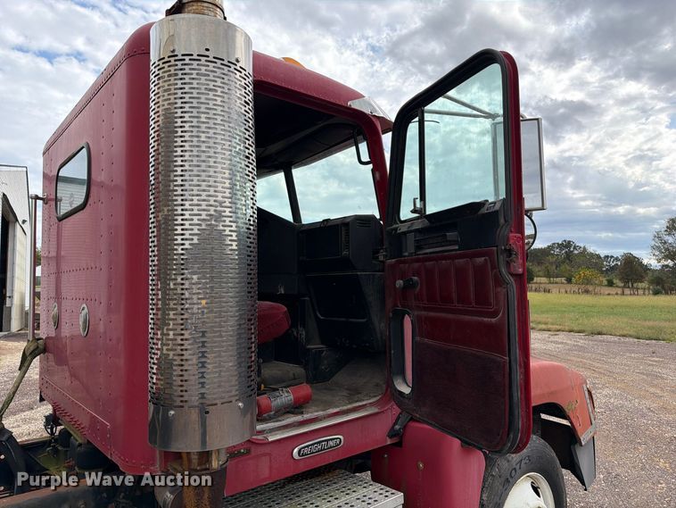 image for item FM6547 1997 Freightliner FLD120 fertilizer delivery truck