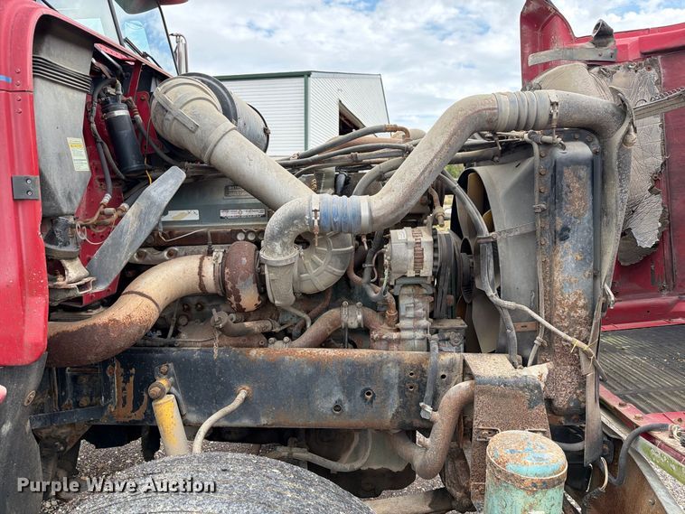 image for item FM6547 1997 Freightliner FLD120 fertilizer delivery truck