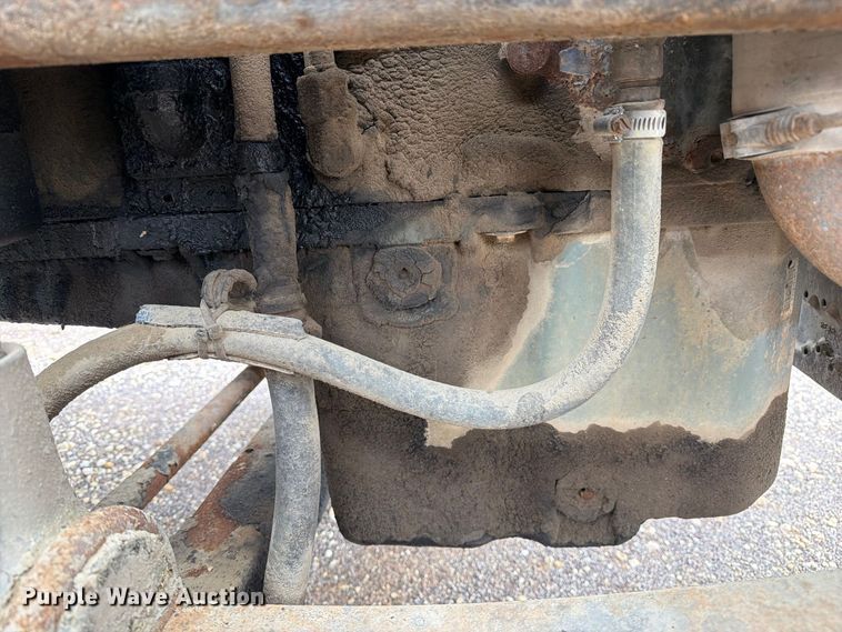 image for item FM6547 1997 Freightliner FLD120 fertilizer delivery truck