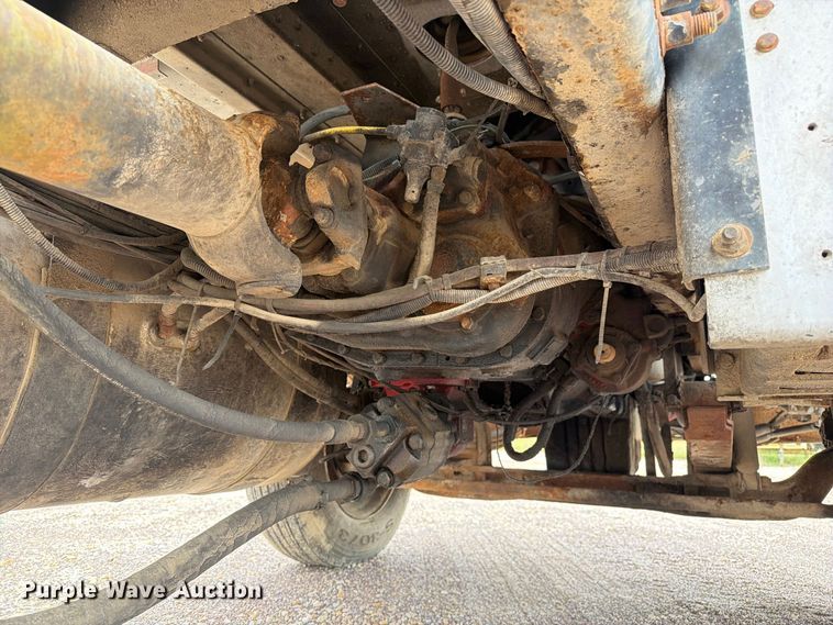 image for item FM6547 1997 Freightliner FLD120 fertilizer delivery truck