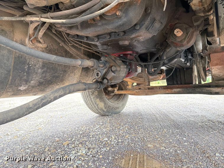 image for item FM6547 1997 Freightliner FLD120 fertilizer delivery truck