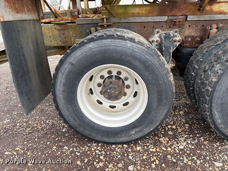 image for item FM6547 1997 Freightliner FLD120 fertilizer delivery truck