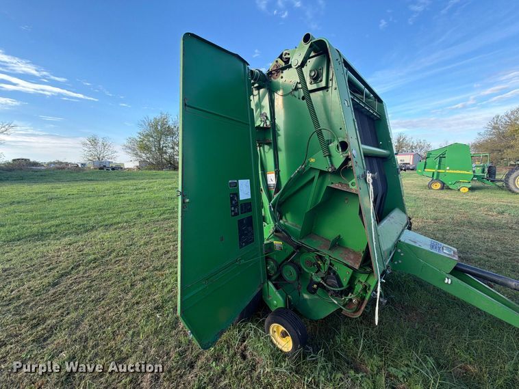 image for item FN2677 1995 John Deere 535 round baler