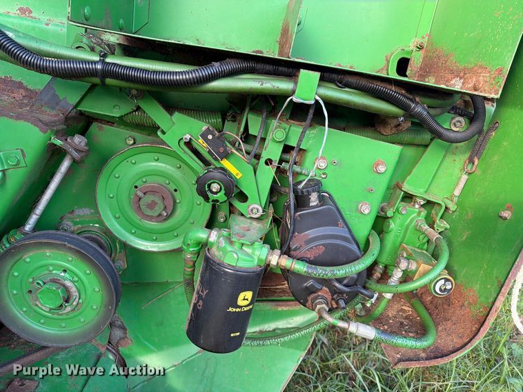 image for item FN2677 1995 John Deere 535 round baler