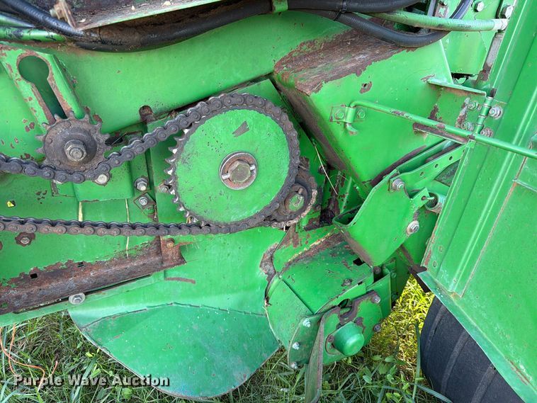 image for item FN2677 1995 John Deere 535 round baler