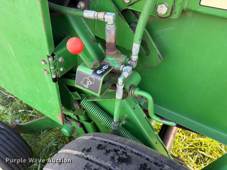 image for item FN2677 1995 John Deere 535 round baler