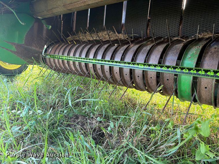image for item FN2677 1995 John Deere 535 round baler