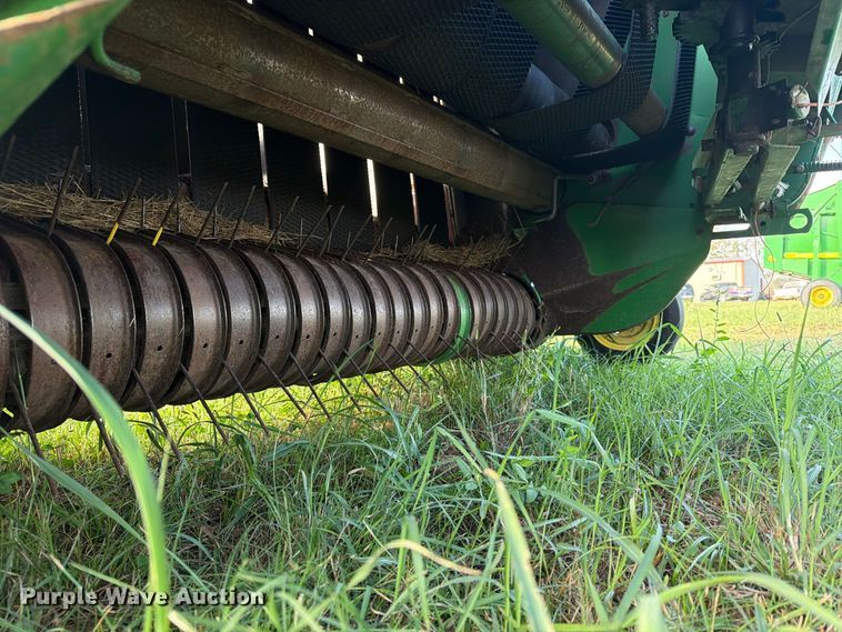 image for item FN2677 1995 John Deere 535 round baler