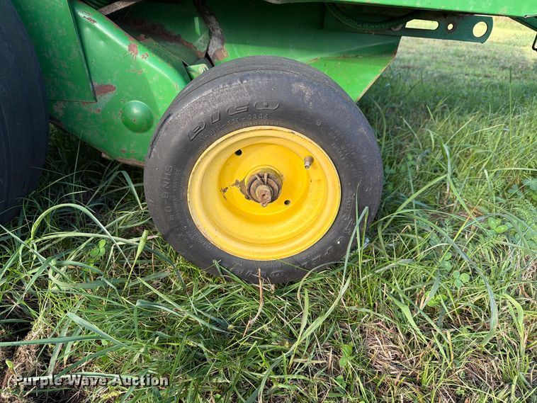 image for item FN2677 1995 John Deere 535 round baler