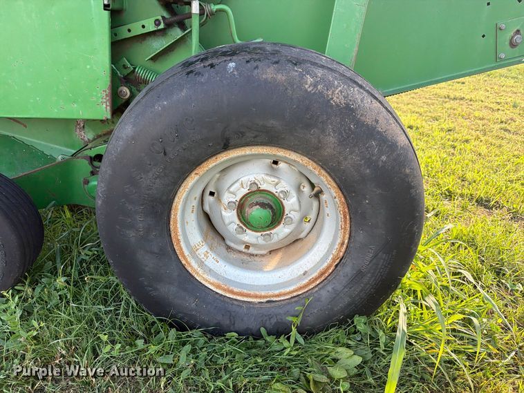 image for item FN2677 1995 John Deere 535 round baler