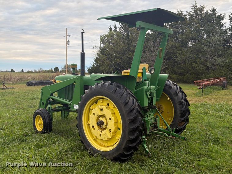 image for item FN2679 1966 John Deere 2510 tractor