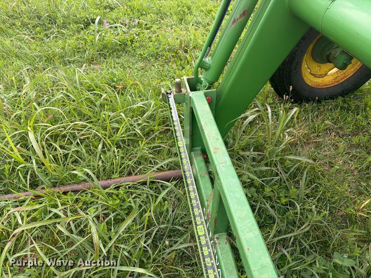 image for item FN2679 1966 John Deere 2510 tractor
