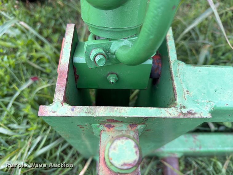 image for item FN2679 1966 John Deere 2510 tractor
