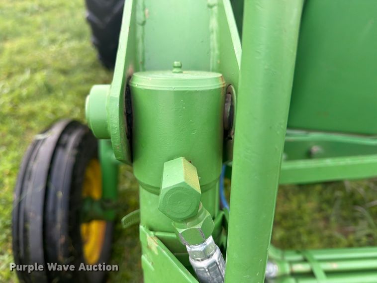 image for item FN2679 1966 John Deere 2510 tractor
