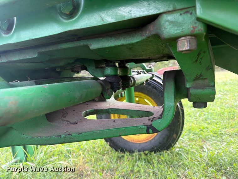 image for item FN2679 1966 John Deere 2510 tractor