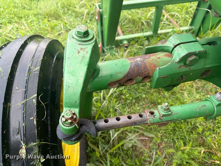 image for item FN2679 1966 John Deere 2510 tractor